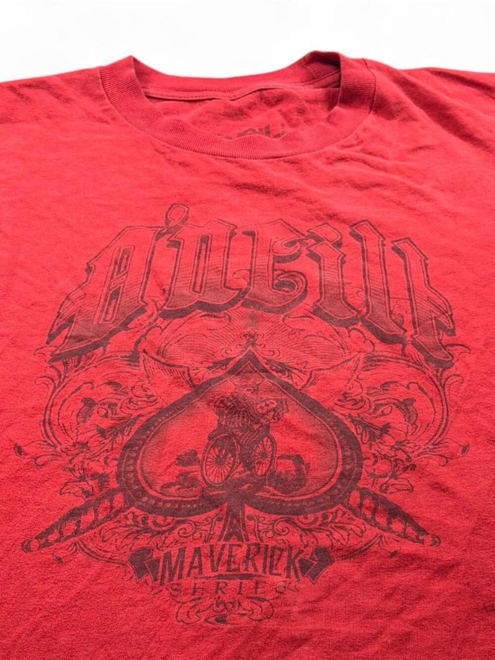 Vintage Y2K O'Neill Maverick Series Distressed Graphic Surf Skater Tee Medium